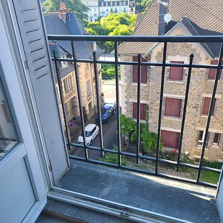 A 64 M² Vue Montagne Et Balcon Apartment La Bourboule