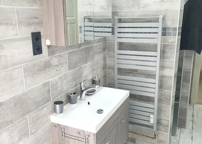 Confortable à La Bourboule, 64 M², Balcons Agréables